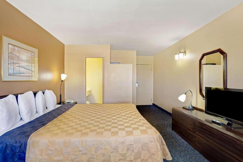 Howard Johnson By Wyndham South Lake Tahoe Εξωτερικό φωτογραφία