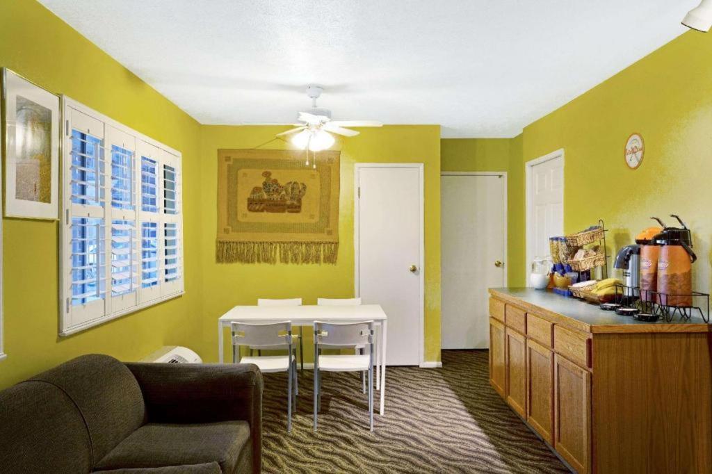 Howard Johnson By Wyndham South Lake Tahoe Εξωτερικό φωτογραφία