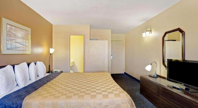 Howard Johnson By Wyndham South Lake Tahoe Εξωτερικό φωτογραφία