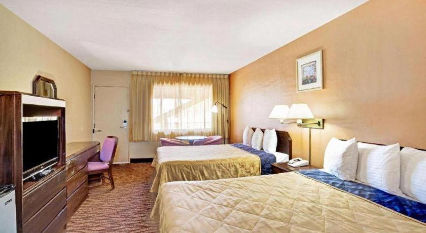 Howard Johnson By Wyndham South Lake Tahoe Εξωτερικό φωτογραφία